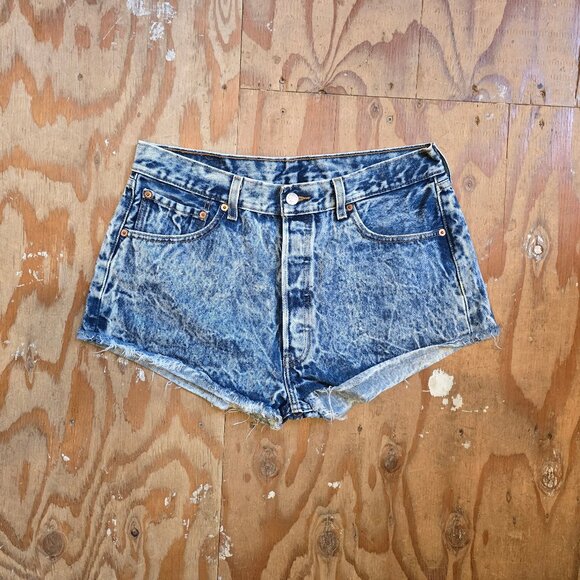 Levi's Denim Shorts cut 501 W 35 Vintage - Picture 1 of 3